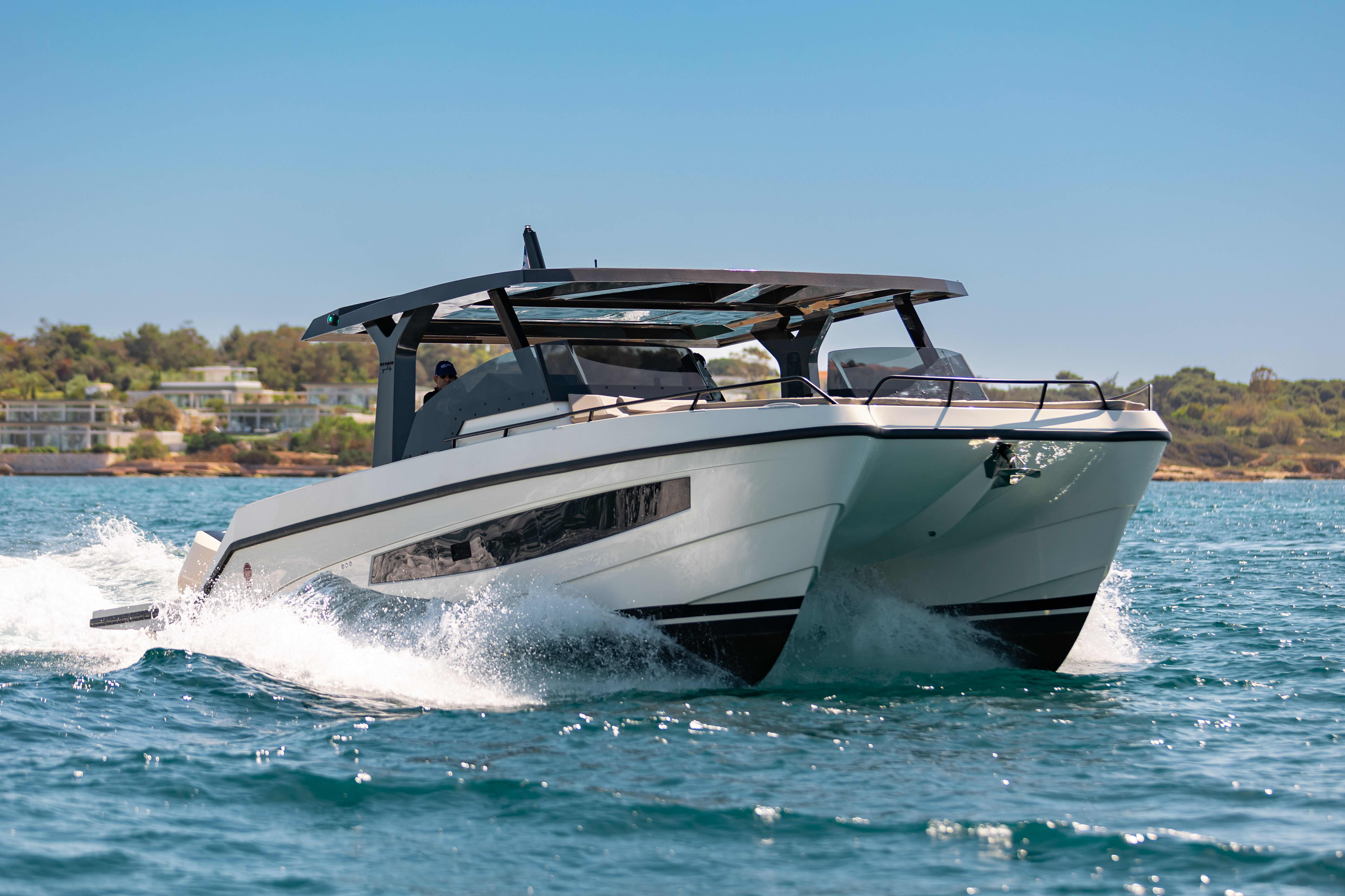 Poliegos, Kimolos e Milos | Experiência Privada em Iate (Dia Inteiro)