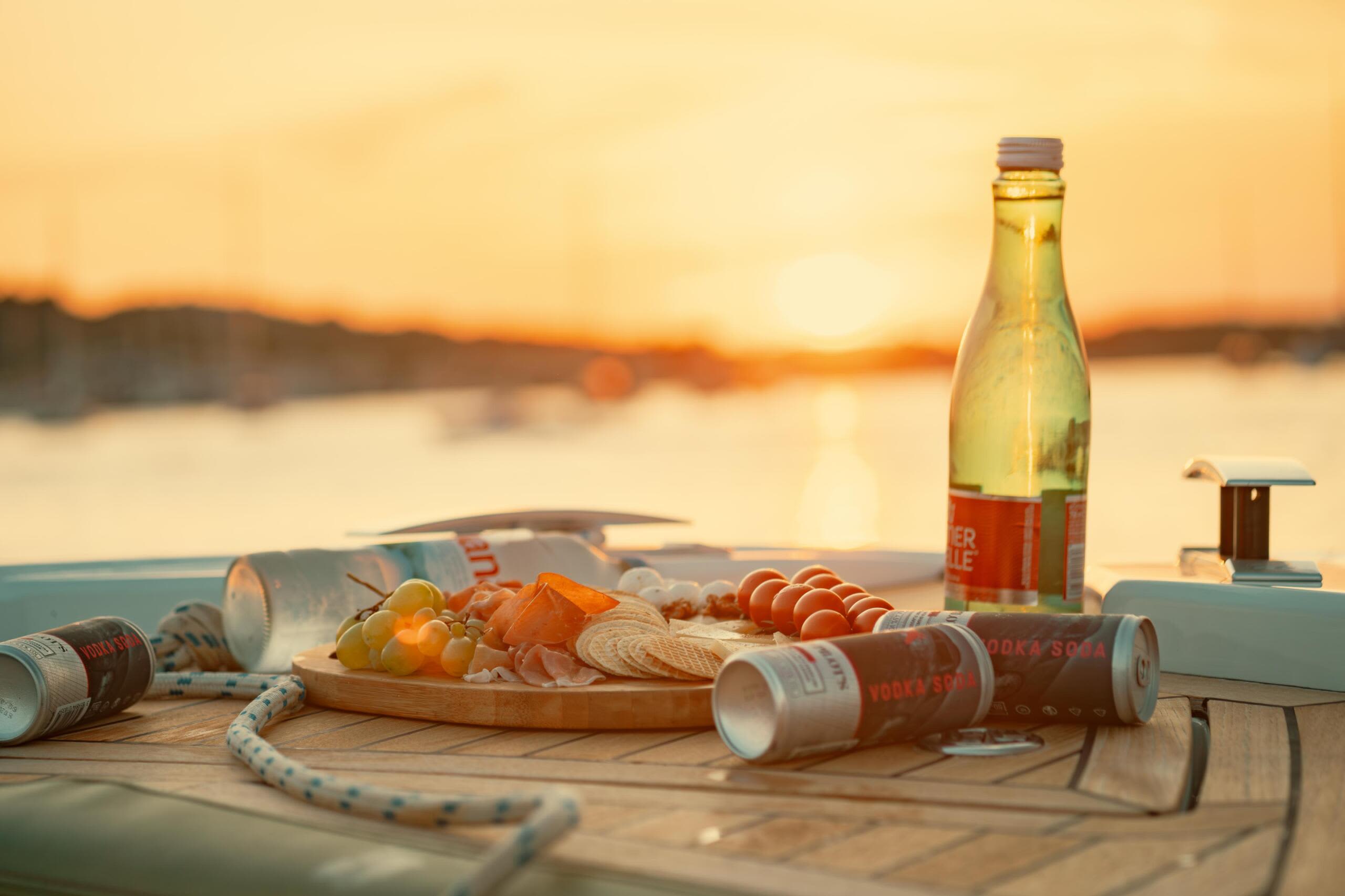 Ihr Tag in Murter: Mieten Sie ein Motorboot für einen ganzen Tag voller Entdeckungen
