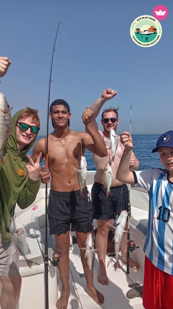 Küstenruhe: Eine 4-stündige Kreuzfahrt in Ras Al Khaimah