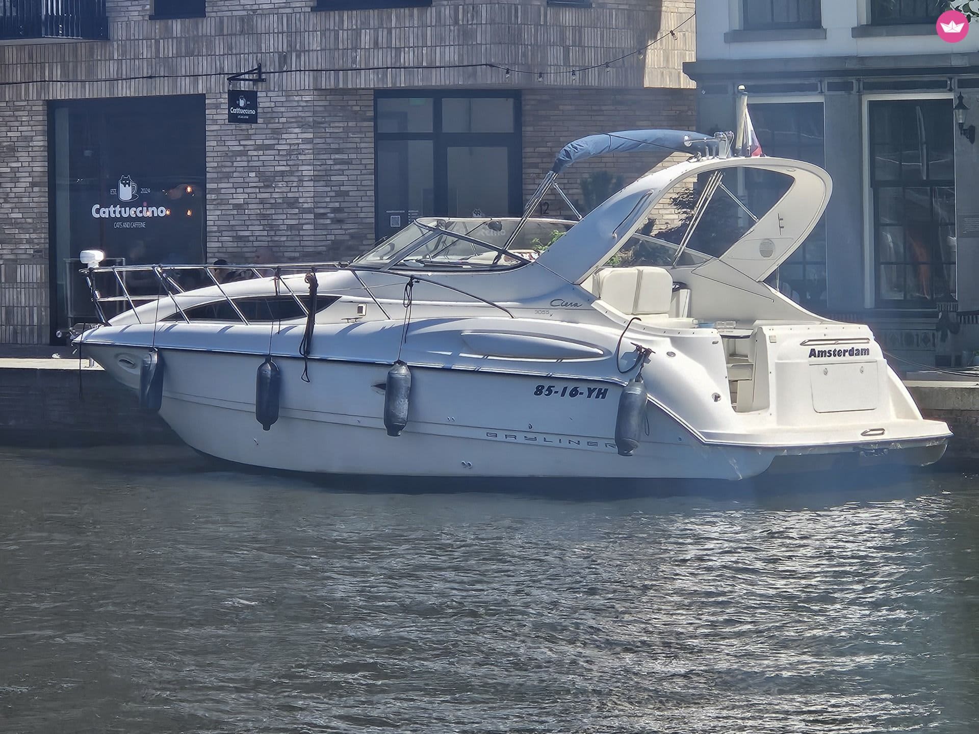 Flexible Private Boat Tour through Aalsmeer & Leiden