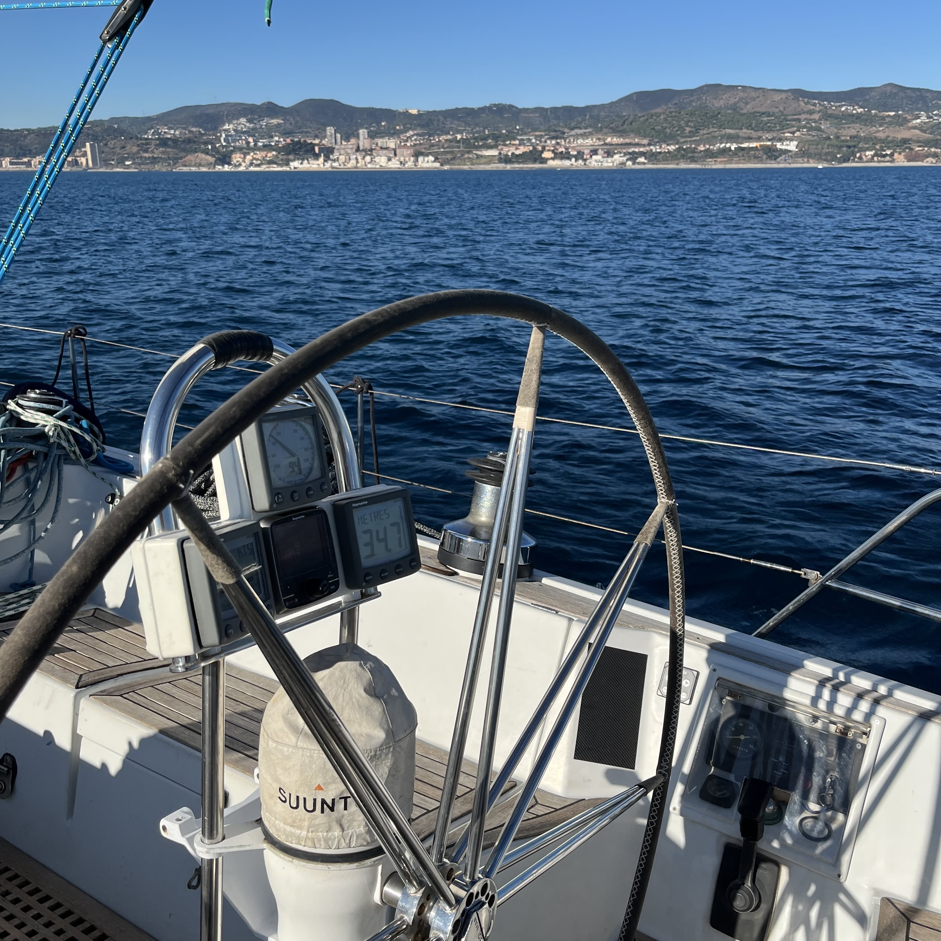 Navega por la Costa Brava: un día perfecto en velero