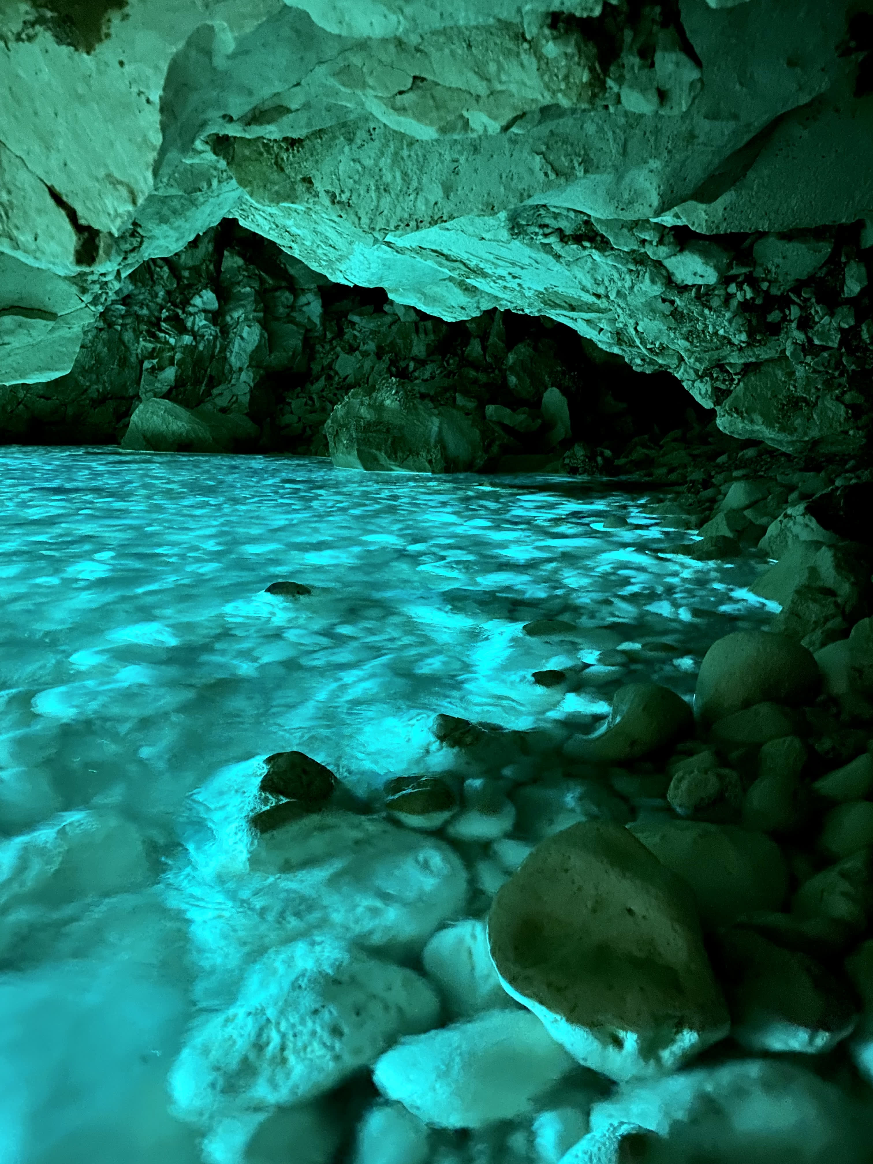 Escursione di un giorno intero al Parco Nazionale di Grama Bay e alla Grotta Azzurra