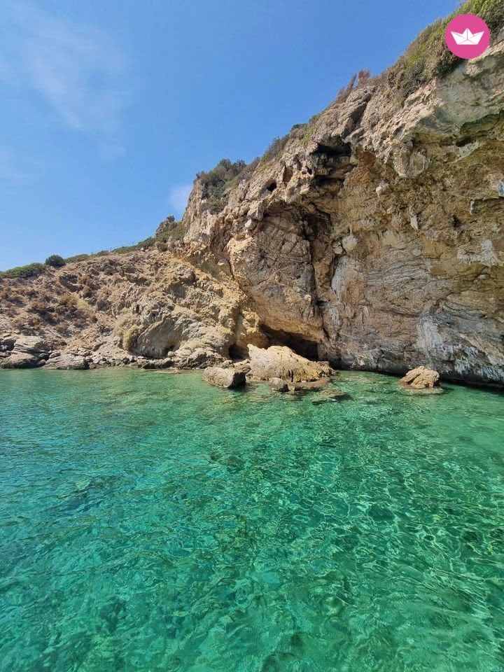 Passeio de barco privado de 8 horas – Experiência de dia inteiro na Ática Oriental e Riviera Ateniense
