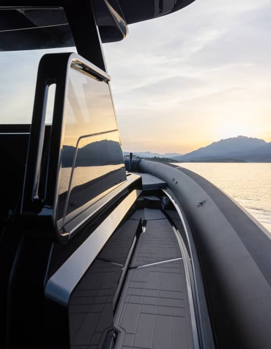 HALF DAY ON THE AMALFI COAST ON BOARD AN EXCLUSIVE G-TENDER DIECI (2025) 11.9 MT. HALF