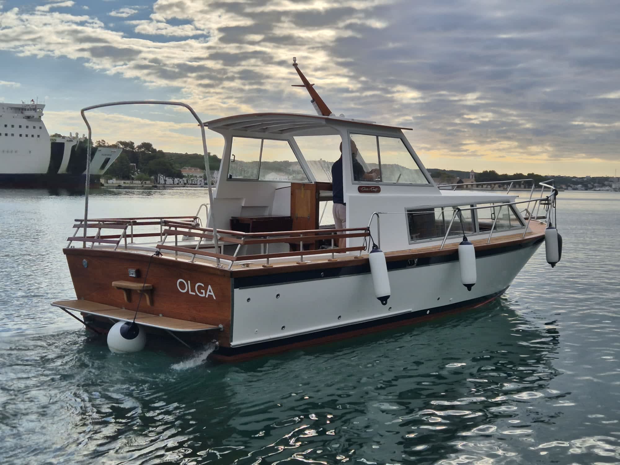 Exclusive sunset on a classic Chris-Craft – Sunset Experience