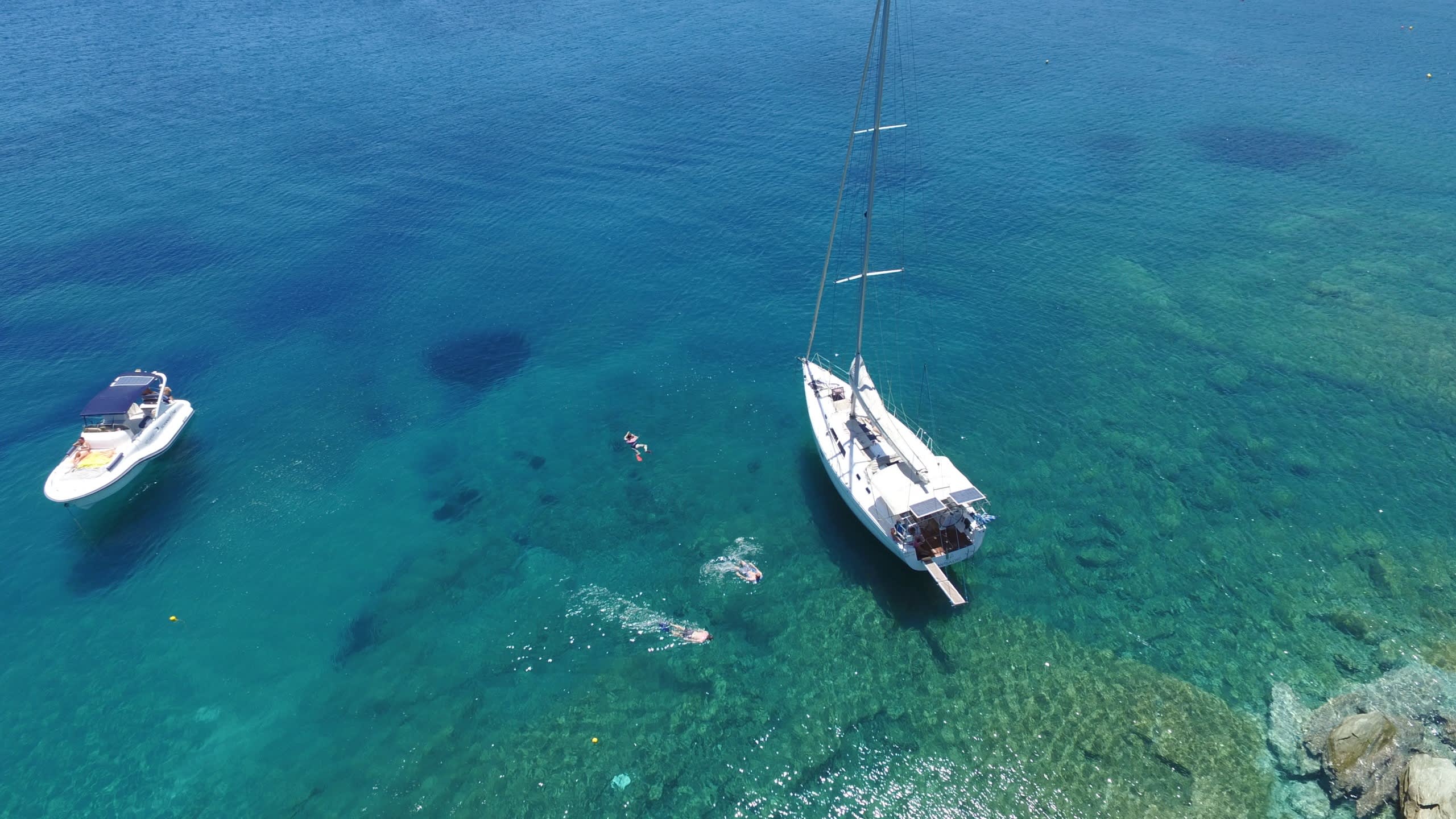 Your own Greek Odyssey: A 7h voyage on a sailboat