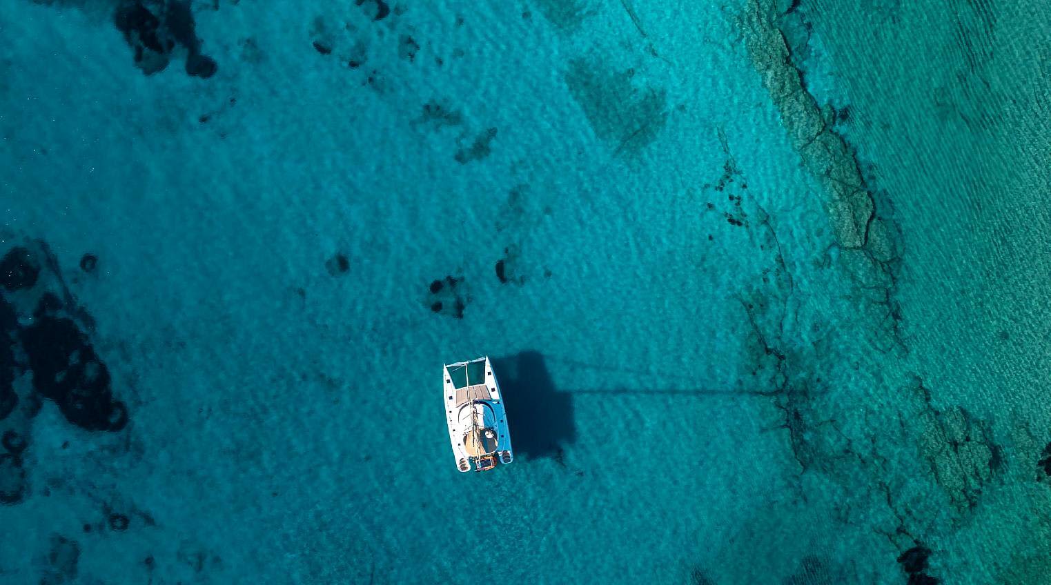 Απόδραση στη Ρήνια: 5ωρη περιήγηση στον παράδεισο του Αιγαίου