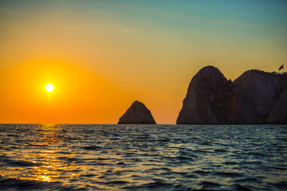 Magia Zachodu Słońca na Plaży Wraku