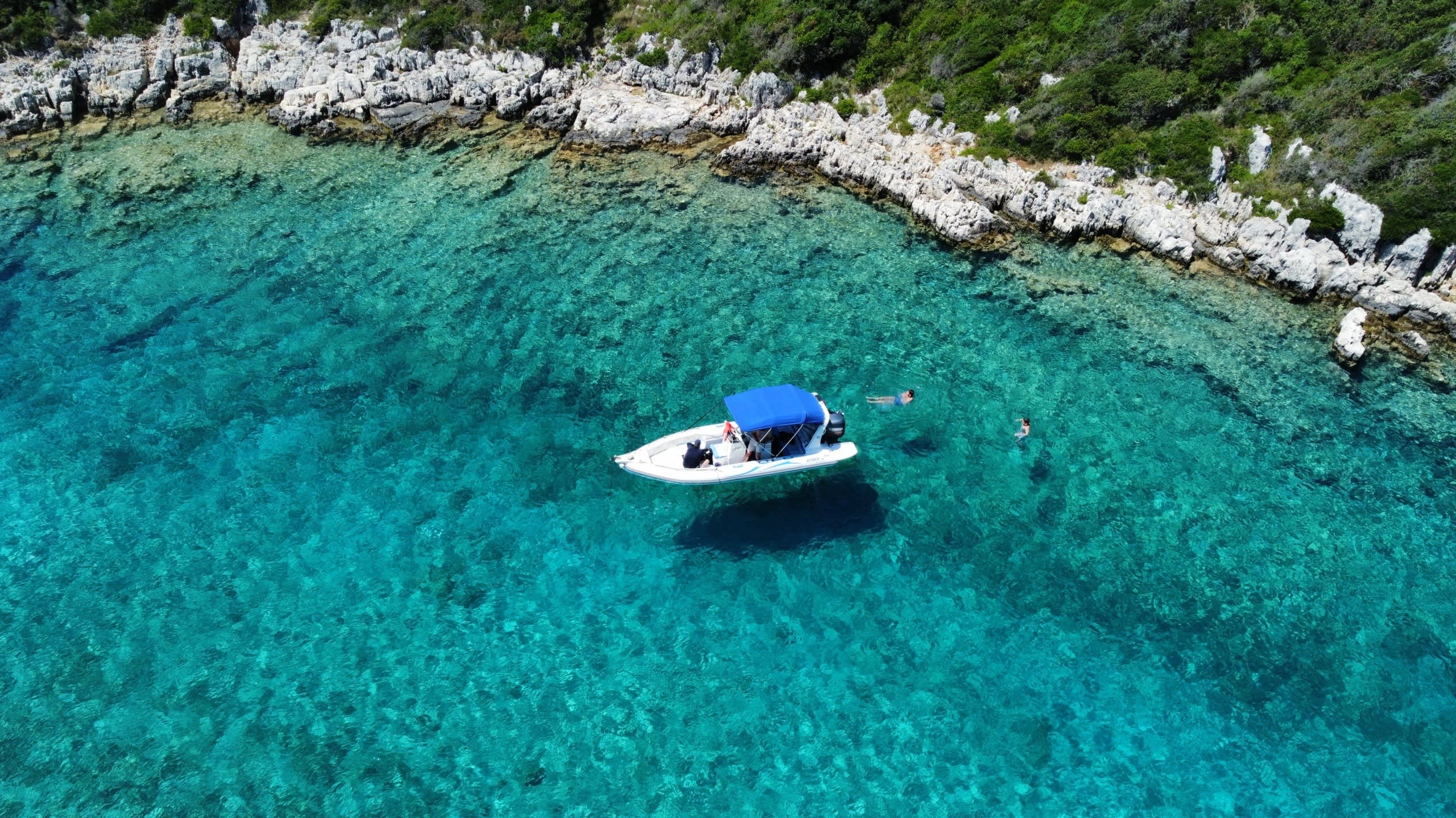 Prywatny rejs łodzią motorową wokół Syvoty