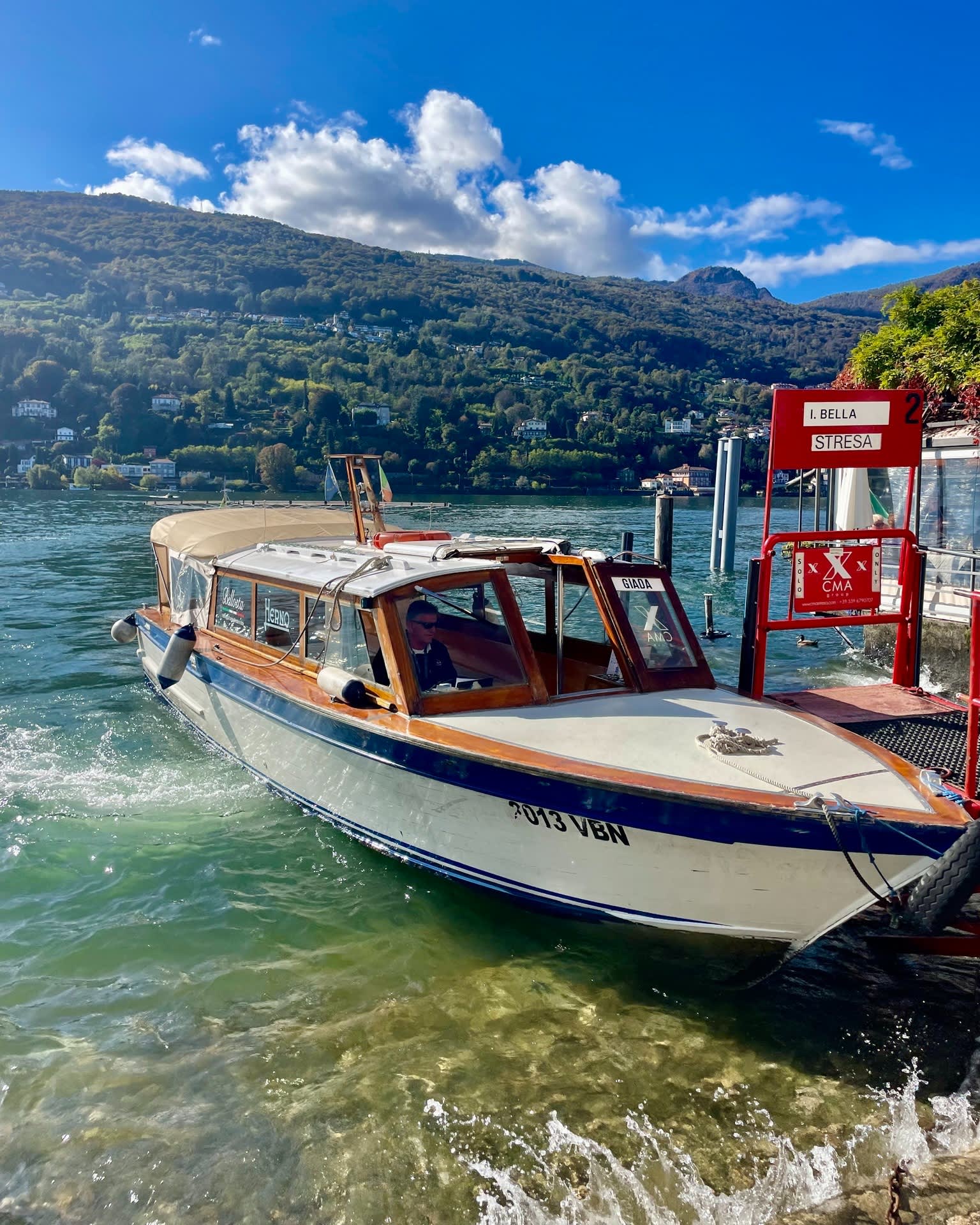 Zeil en vier: partybootavontuur naar Isola Bella, Pescatori en Madre