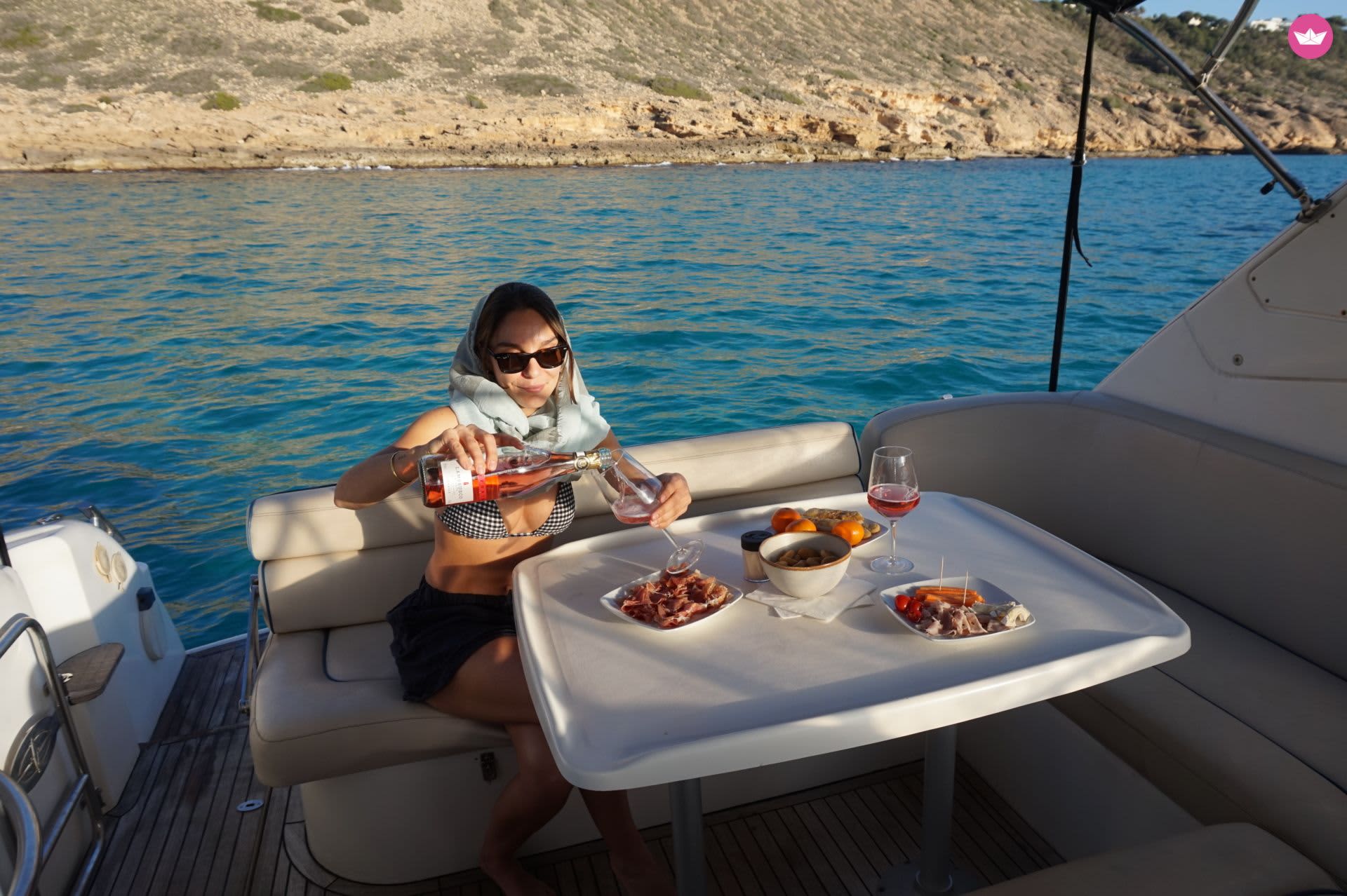 Ρομαντική περιήγηση στο ηλιοβασίλεμα στο Cala Llamp – 2 ώρες ευδαιμονίας