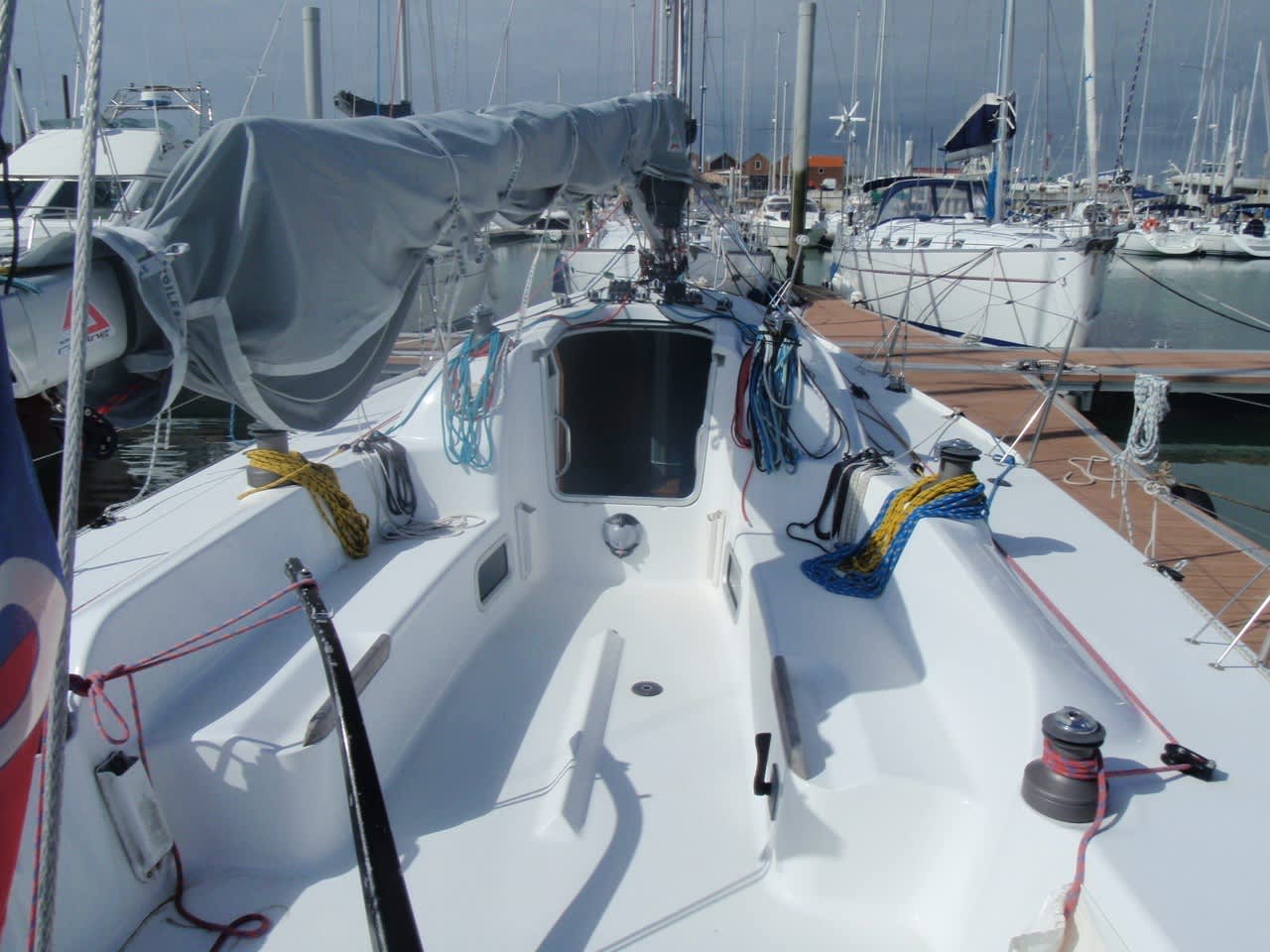 Experience Le Verdon-sur-Mer like never before on a sailboat