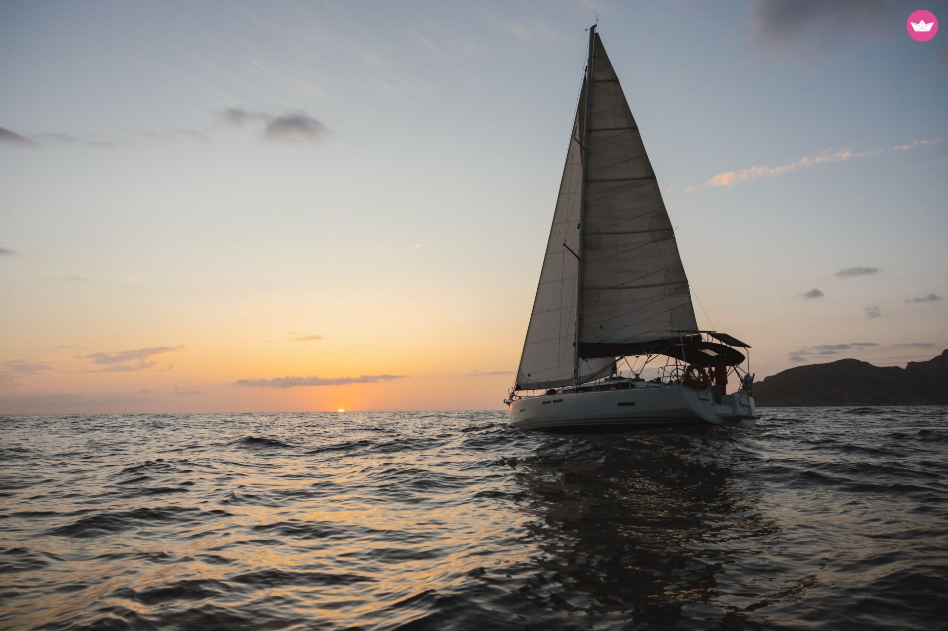 Experience sunset sailing off the island of Sa Dragonera in Mallorca ...