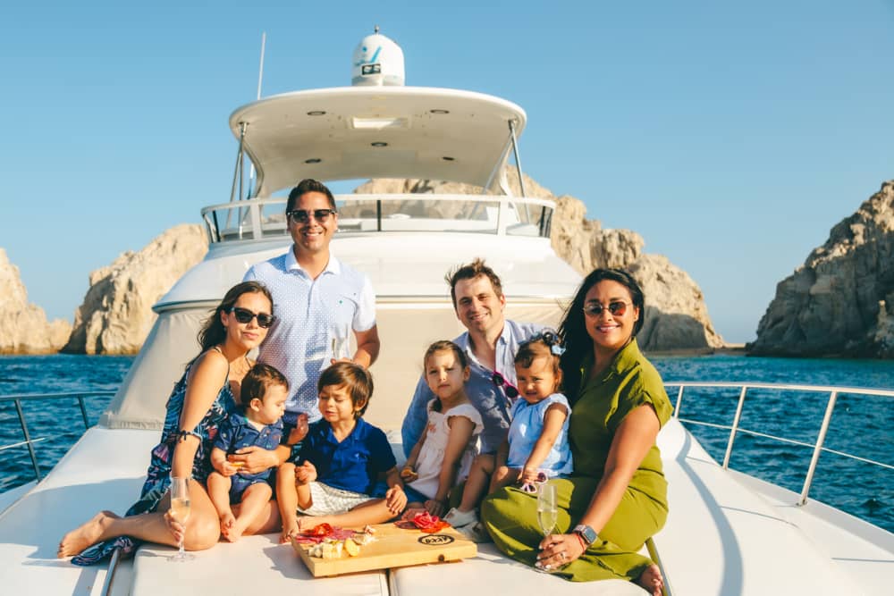 Luxus enthüllt: VIP-Yachtkreuzfahrt in Cabo San Lucas