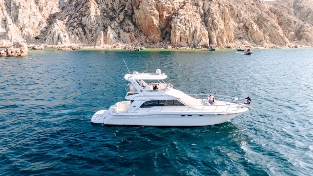 Luxus enthüllt: VIP-Yachtkreuzfahrt in Cabo San Lucas