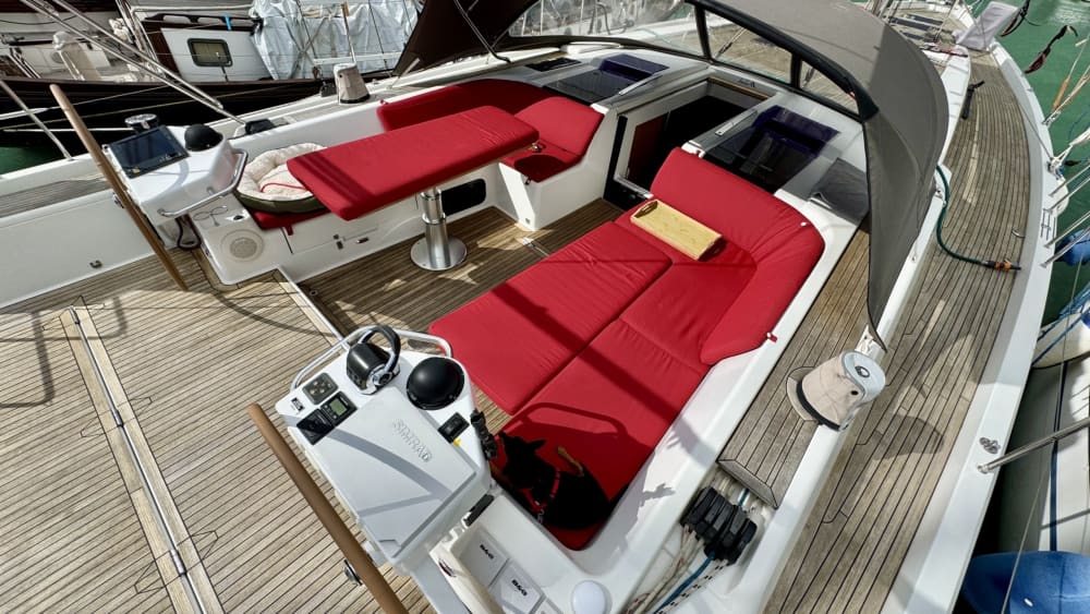 One day to discover Aeolian Islands: The true Dolce Vita on a sailboat