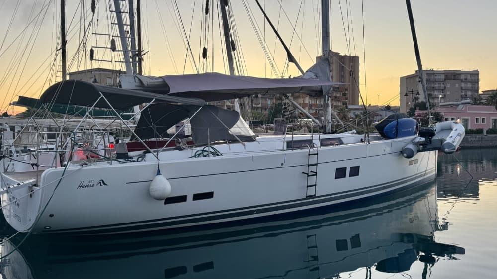 One day to discover Aeolian Islands: The true Dolce Vita on a sailboat