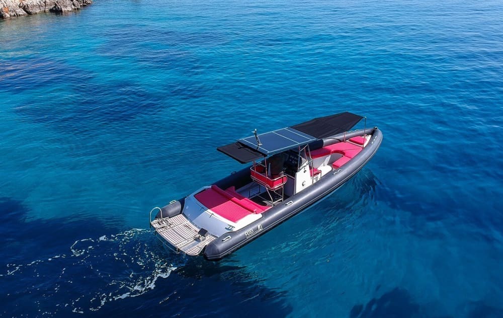 White, blue, and divine: A full day on a motorboat