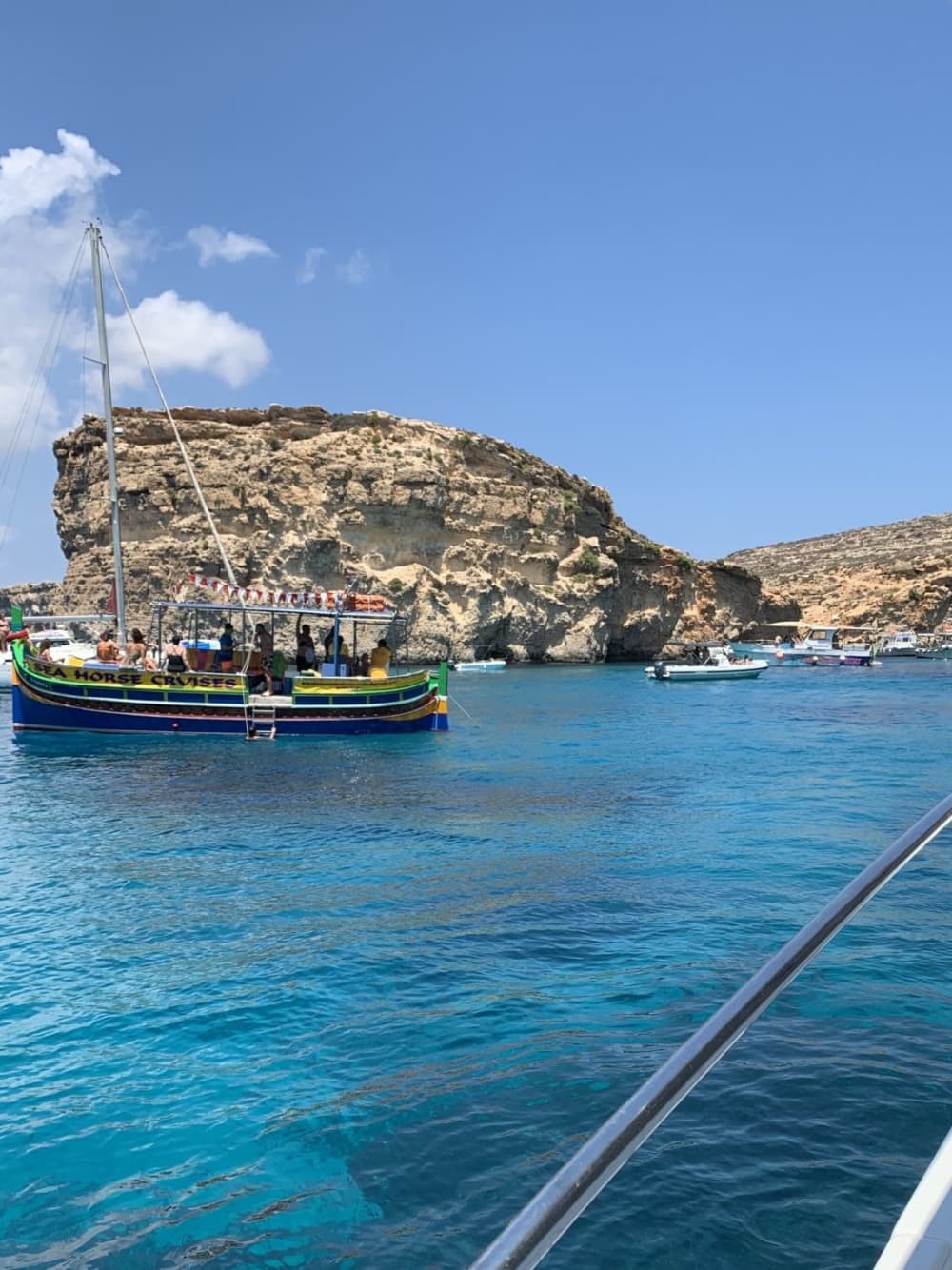 Ολόκληρη μέρα στη θάλασσα – Κατευθυνόμενοι προς το Comino & τη Blue Lagoon