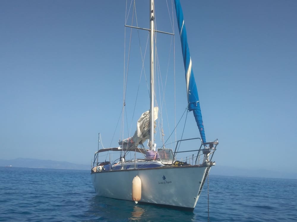 Set your course for joy: A full day of authentic sailing in Piraeus on a sailboat