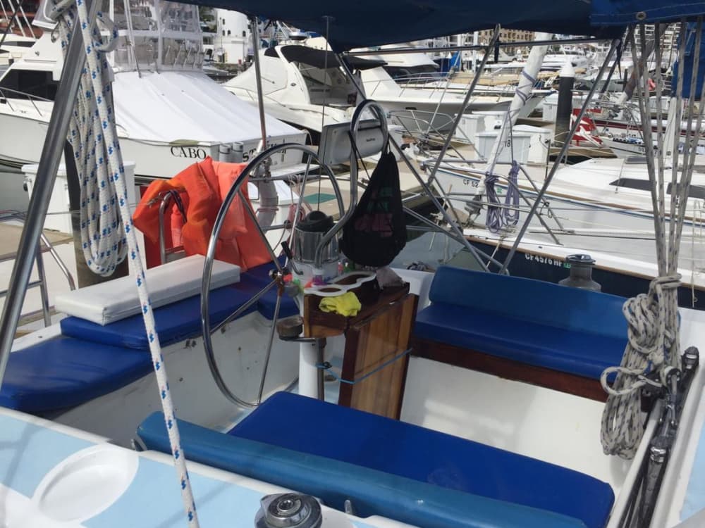 Huur een zeilboot voor een hele dag in Puerto Vallarta.