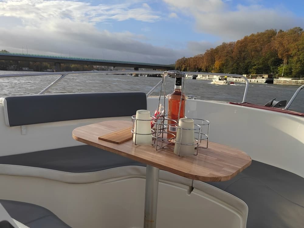 Paris Intime: Prywatny rejs w sercu Miasta Świateł