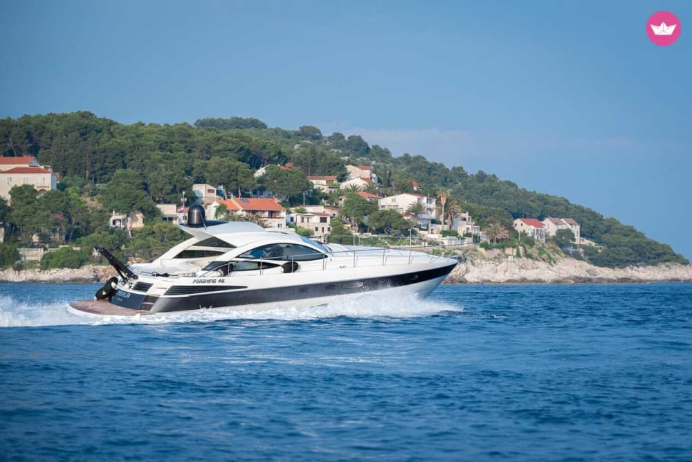 Excursion privée d'une journée complète sur l'île de Vis au départ de Hvar.