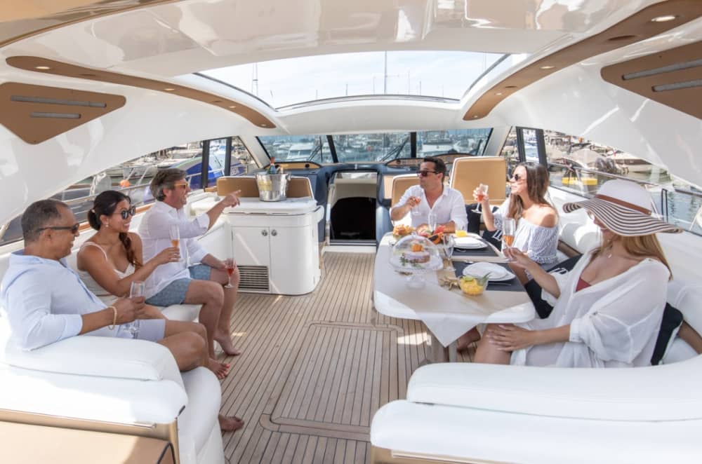 4 Stunden – Luxusyacht-Erlebnis zu den Benagil-Höhlen