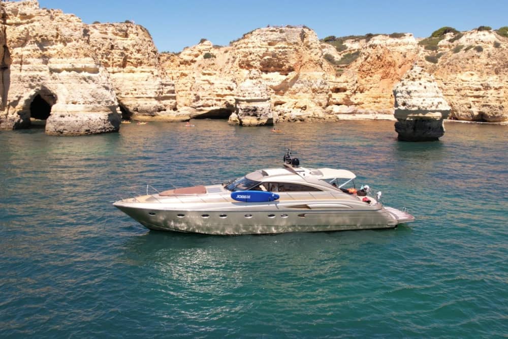 4 Stunden – Luxusyacht-Erlebnis zu den Benagil-Höhlen