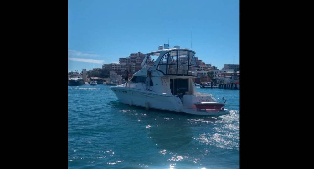 Ontsnapping naar Cabo San Lucas: 4 uur ontspanning op een motorboot