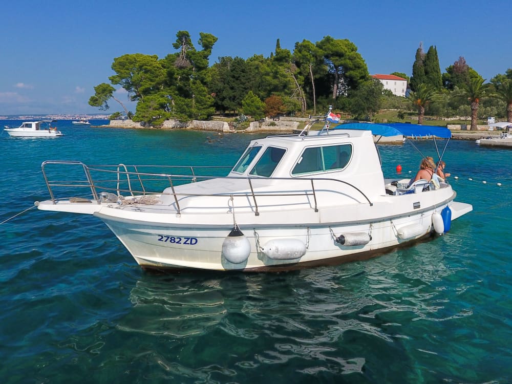 Island Hopping Adventure from Zadar – Explore Ošljak, Ugljan & Frnaža