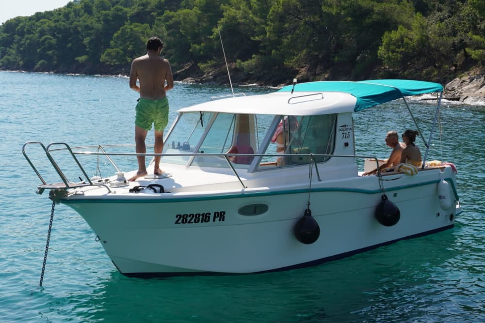 Island Hopping Adventure from Zadar – Explore Ošljak, Ugljan & Frnaža