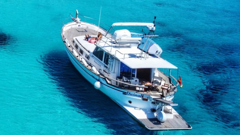 Scopri il paradiso nascosto di Minorca: fuga costiera di 8 ore da Mahón