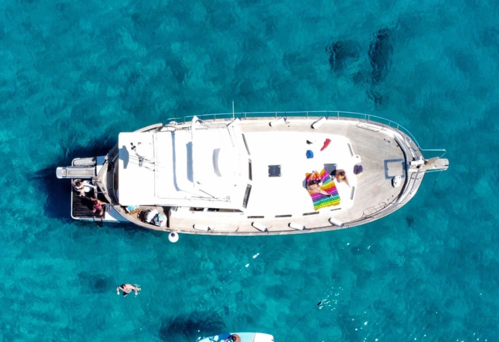 Scopri il paradiso nascosto di Minorca: fuga costiera di 8 ore da Mahón