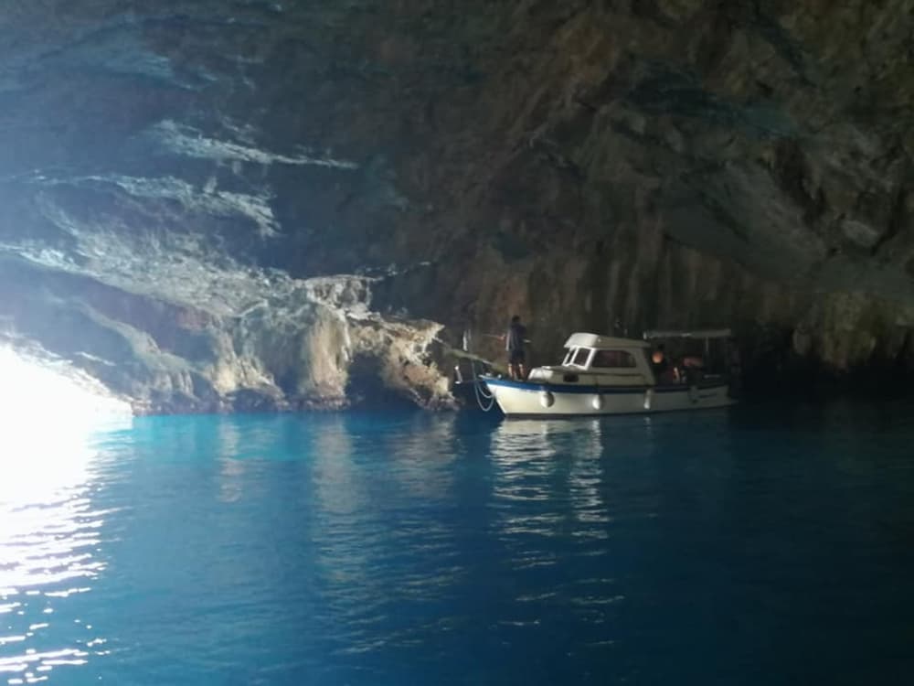 Secret Lagoon Escape: Adventure and Relaxation at Tjesna Luka, Veslo & Dobra Luka