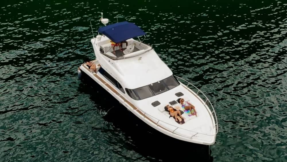 Παραλία Ιταΐπου και Ούρκα — Μια κρυμμένη περιήγηση με βάρκα