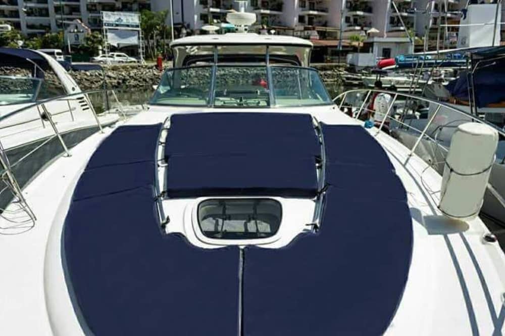 One day around Puerto Vallarta: Enjoy 9h of discovery on a motorboat