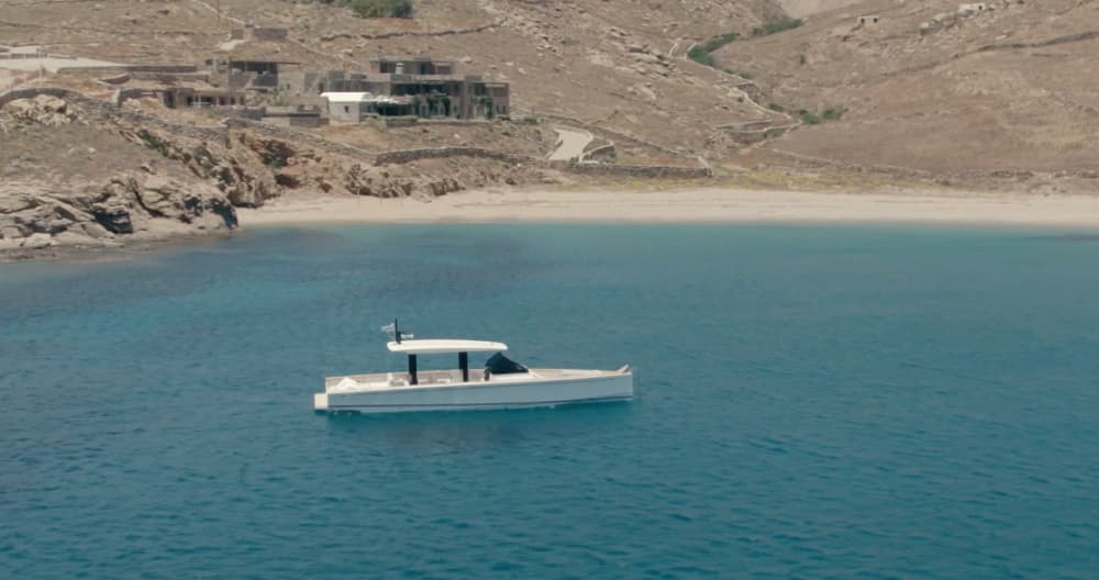 Fuja para as praias tranquilas da Ilha Rhenia – Excursão de meio dia