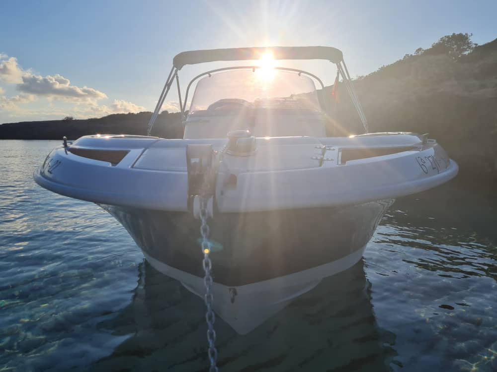 Menorca-Erlebnis: Strände, Buchten und türkisfarbenes Meer