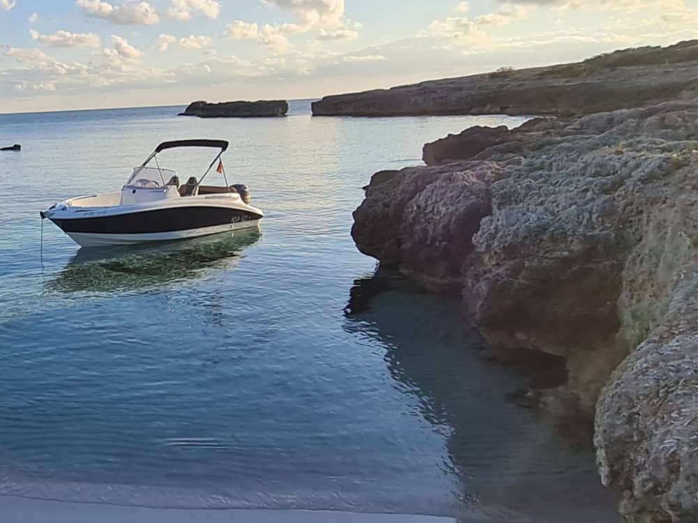 Menorca-Erlebnis: Strände, Buchten und türkisfarbenes Meer