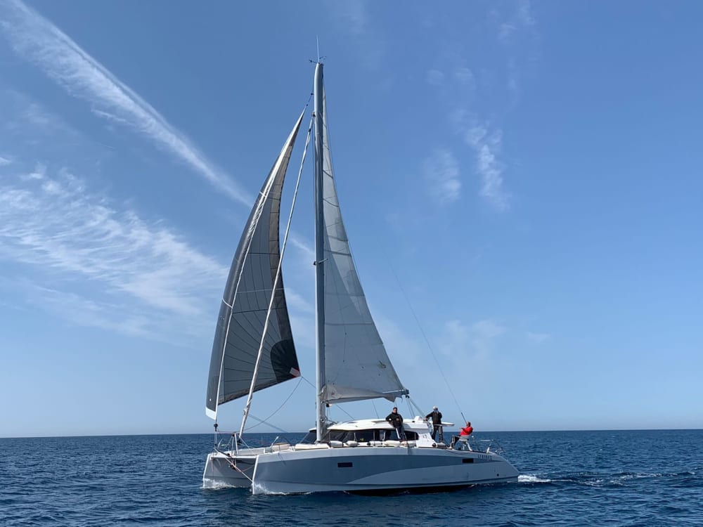 Una giornata alla scoperta di Stintino: la vera Dolce Vita su un catamarano