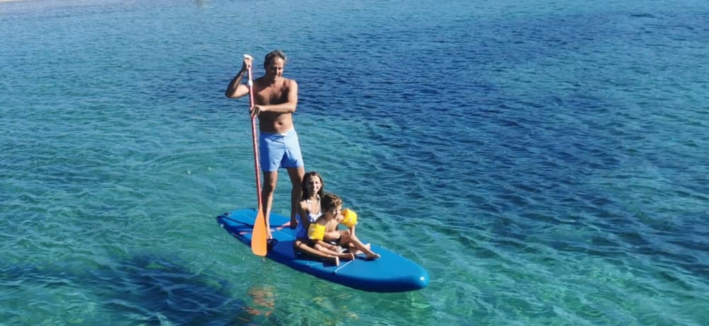 Una giornata alla scoperta di Stintino: la vera Dolce Vita su un catamarano
