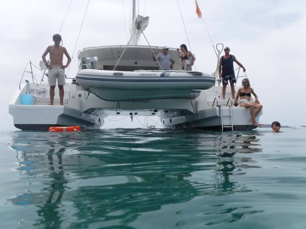 Una giornata alla scoperta di Stintino: la vera Dolce Vita su un catamarano
