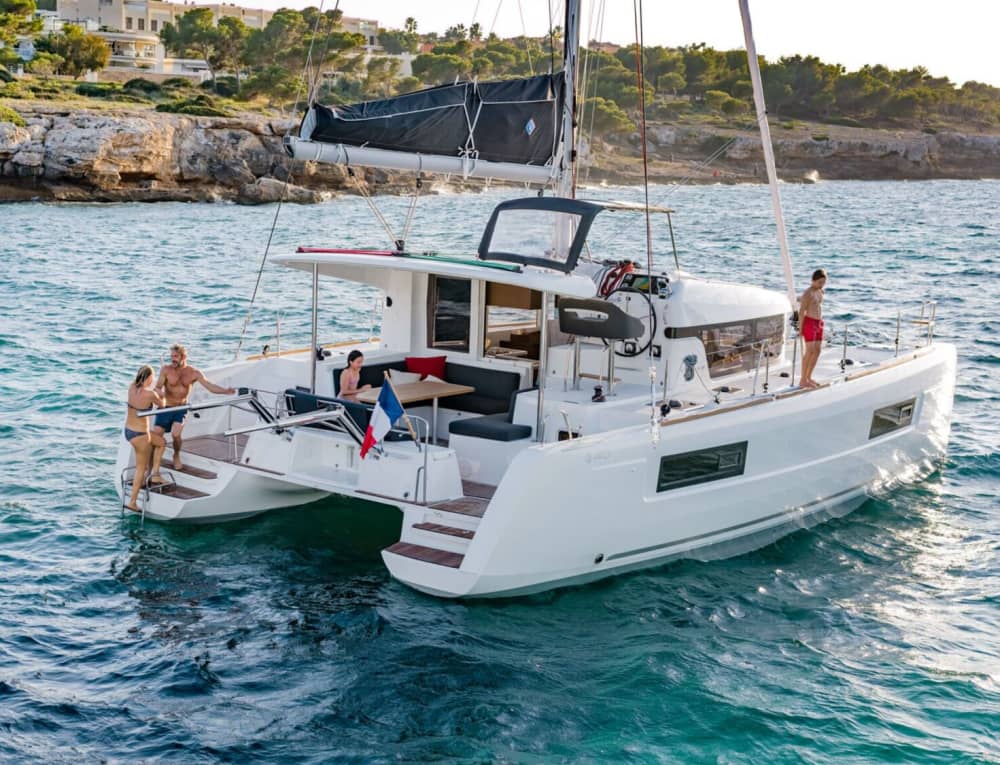 Vela in Sicilia: giornata intera da Palermo a Mondello e calette nascoste