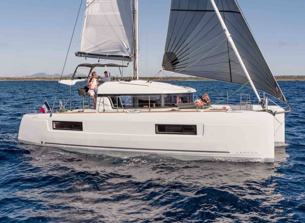 Vela in Sicilia: giornata intera da Palermo a Mondello e calette nascoste