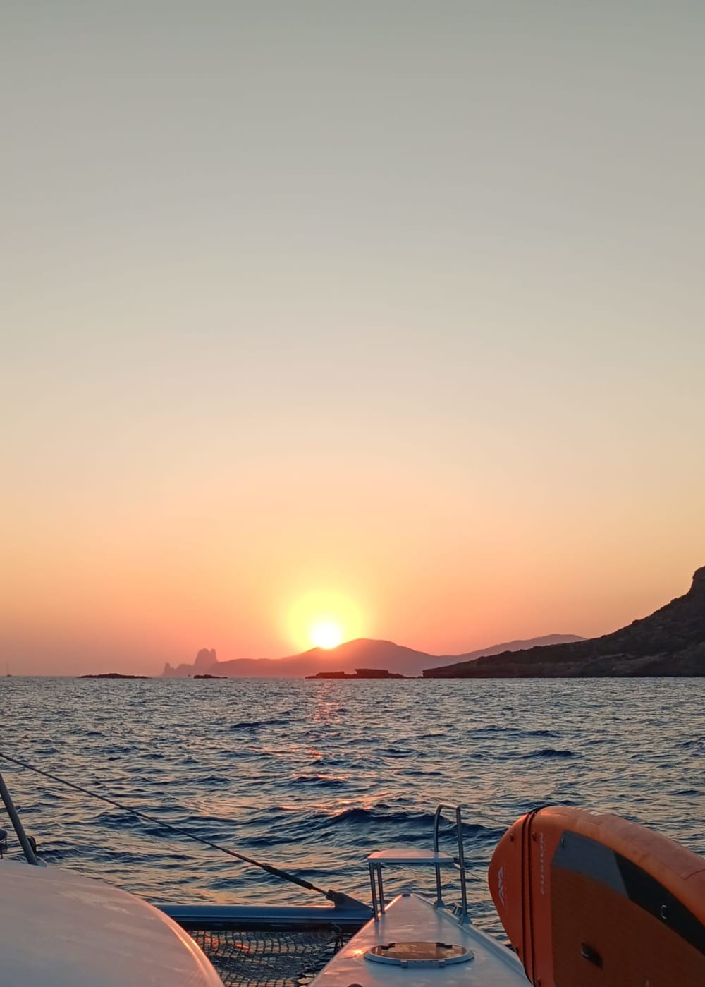 Location de catamaran pour admirer le coucher de soleil depuis Formentera