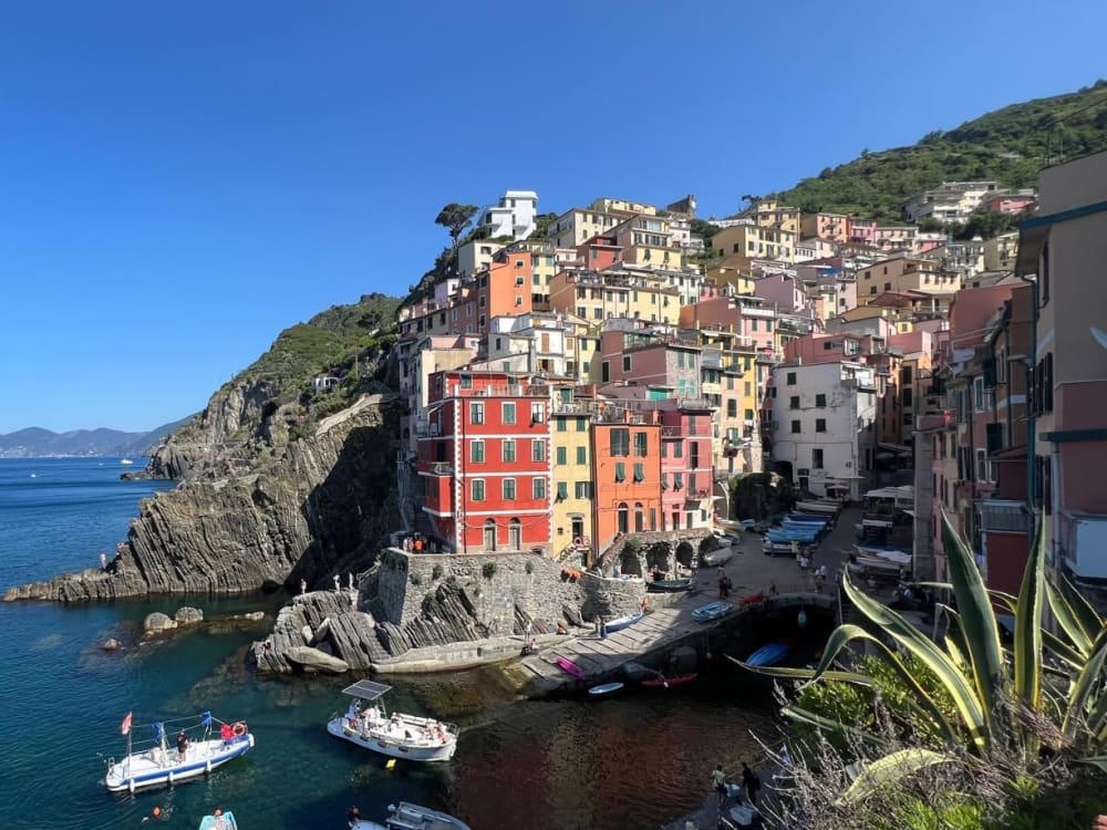 Sailing Cruises aboard a 12m sailboat with a professional skipper