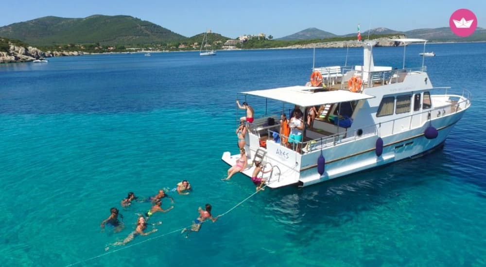 Explore the Beautiful Alghero’s Crystal Coastline by Sea