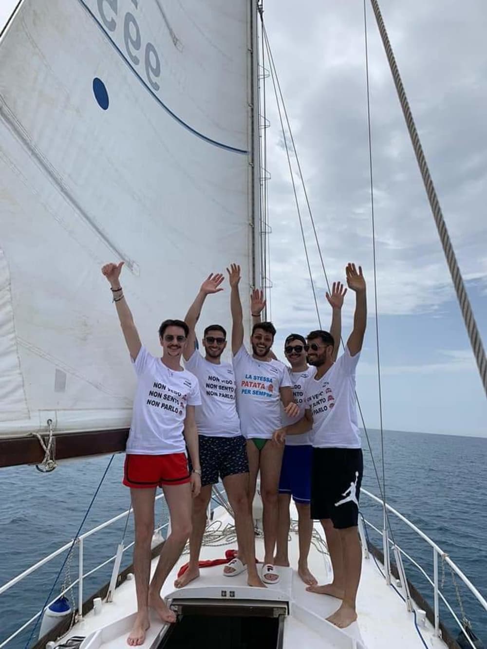 Una giornata a Scoglitti su un motoscafo