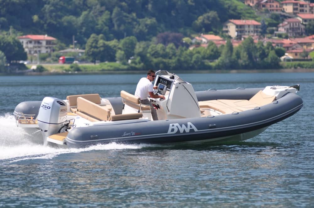 Découvrez Le Gosier : une journée entière de soleil sur un bateau à moteur